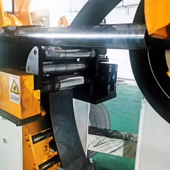 Bobine automatique de métal de machine de dérouleur de Decoiler de machine de presse de Decoiler plus droite